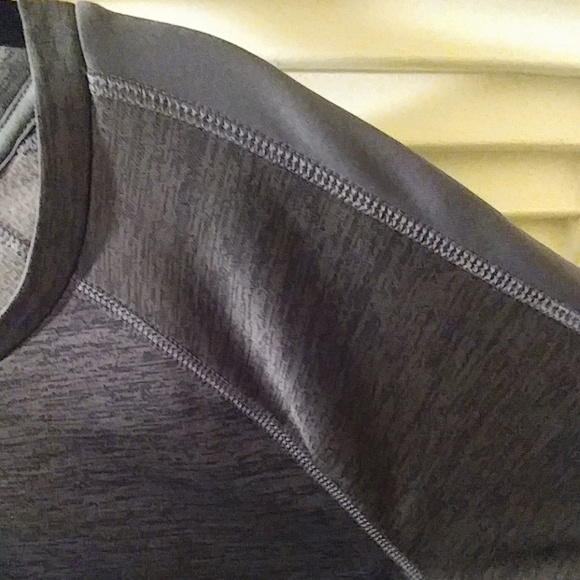 Champion Sweatshirt - Picture 7 of 7